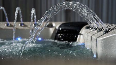 Гидромассажный СПА бассейн Joyee SPA London Гидромассажный СПА бассейн Joyee SPA London