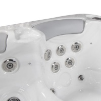 Гидромассажный мини спа-бассейн Wellis Titan