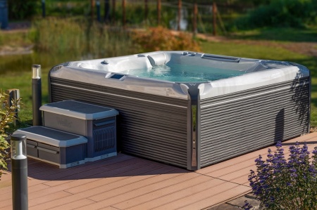 Гидромассажный спа-бассейн Wellis Mandala Life Deluxe Гидромассажный спа-бассейн Wellis Mandala Life Deluxe